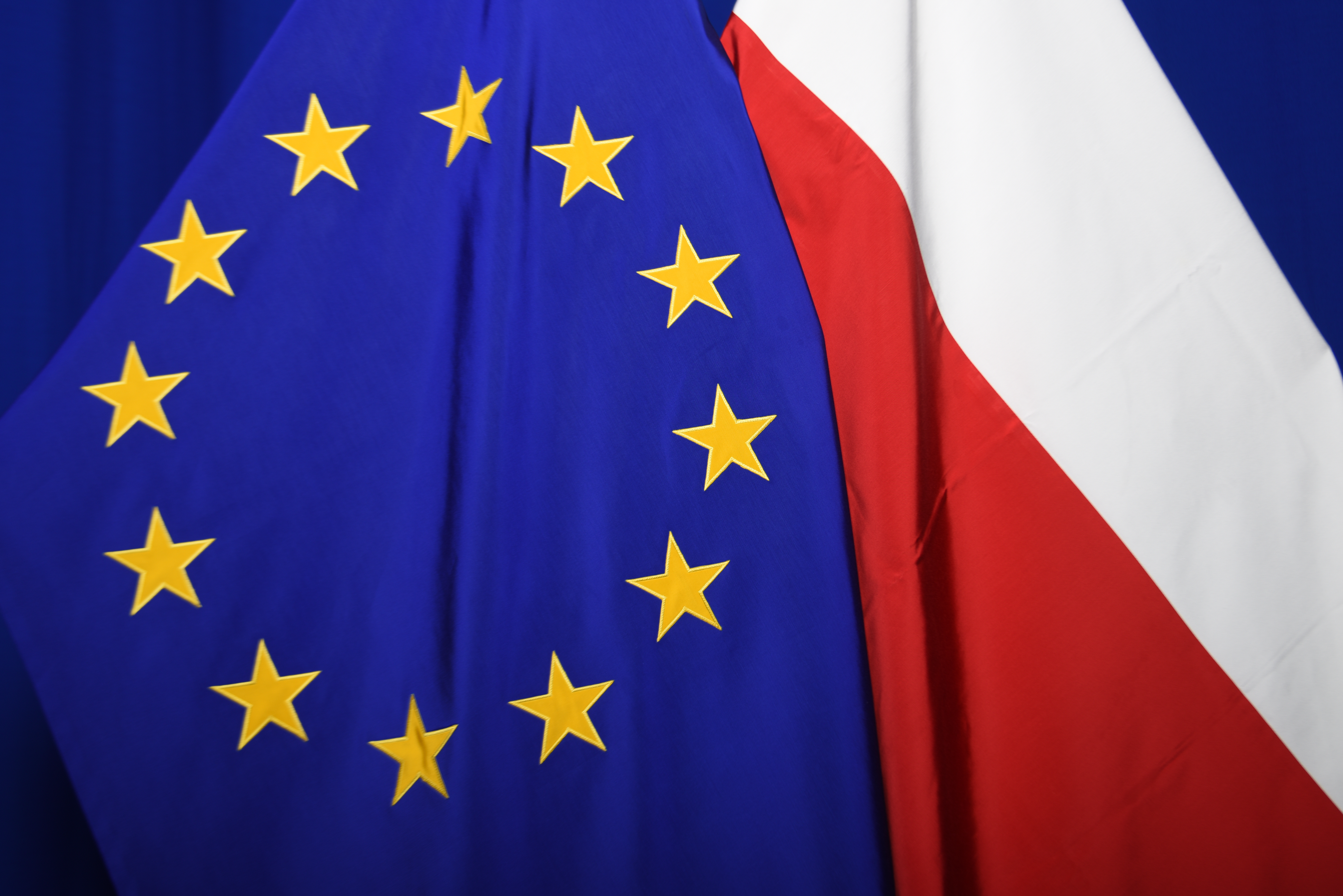 Standardowy Eurobarometr - Polacy wierzą w Unię